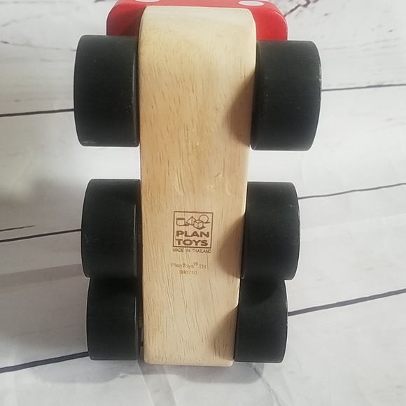 Plan Toys Wood mini Fire Truck Ladder - Picture 5 of 5